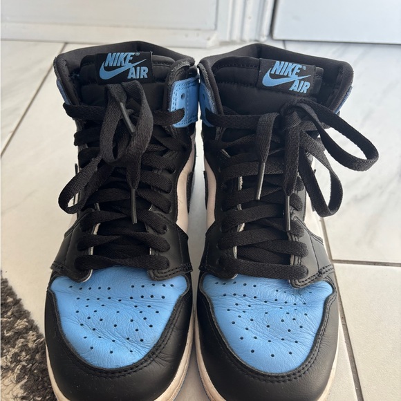 Jordan 1 Retro High OG Black and Blue Sneakers Kids Sz 6 - Picture 3 of 10